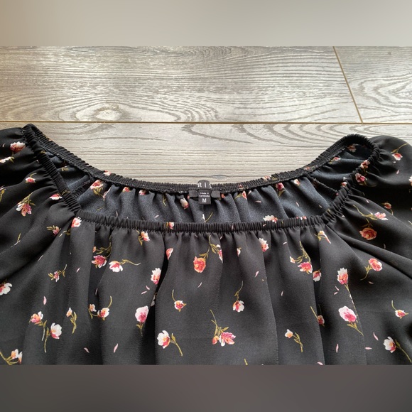 Iris off shoulder rouched black floral long sleeve slightly cropped blouse - Picture 3 of 6
